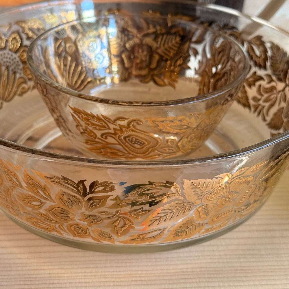 Georges Briard Vintage Gold Floral Glass Nesting Bowls